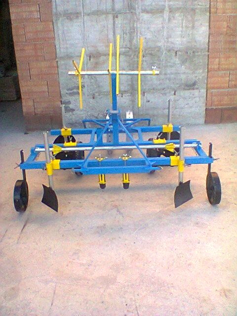 Машина за полагане на мулч