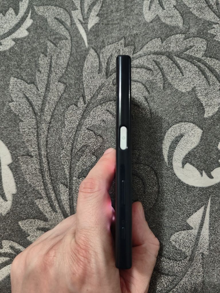 Sony xperia x compact 3gb ram, 32gb, liber de retea