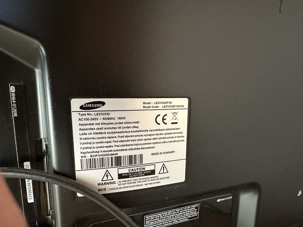 Телевизор Samsung 37″ Full HD LCD