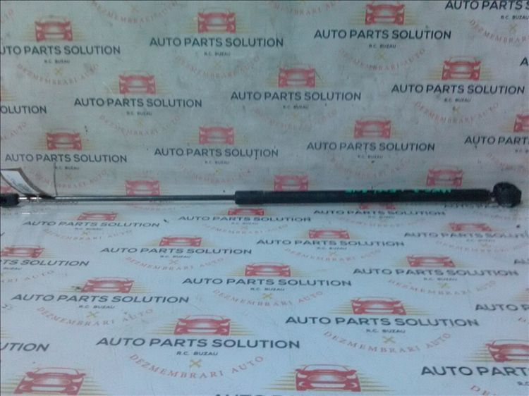amortizor capota renault megane 3 1.5 dci an fabr. 2015