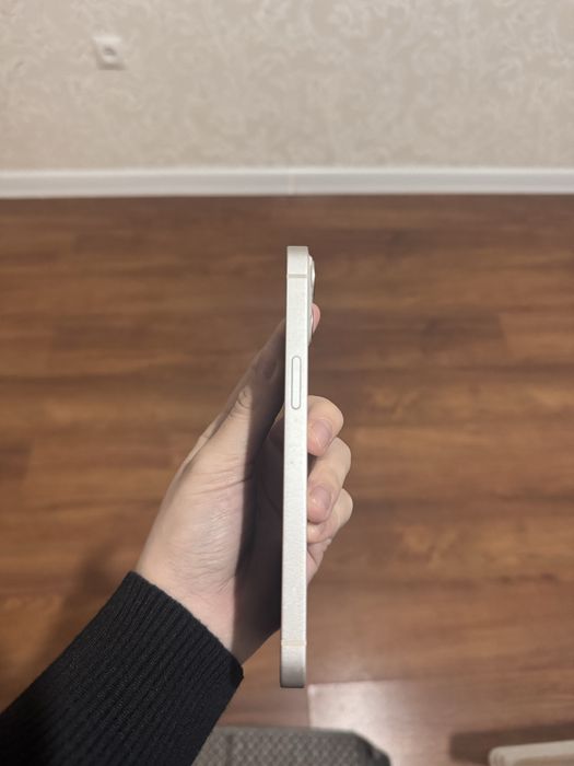 Продам айфон 13