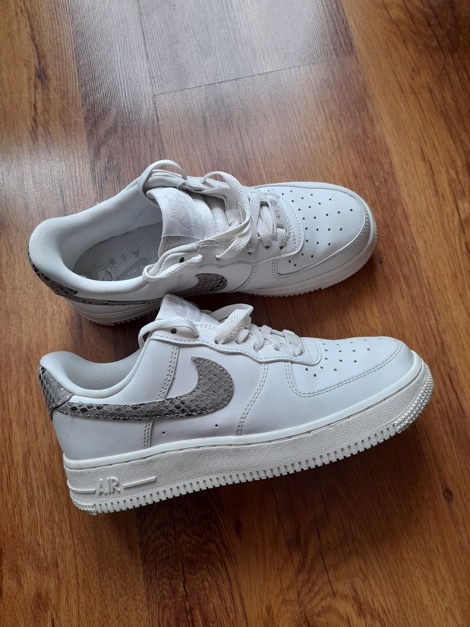 Nike Air force 1 кецове 36 номер.