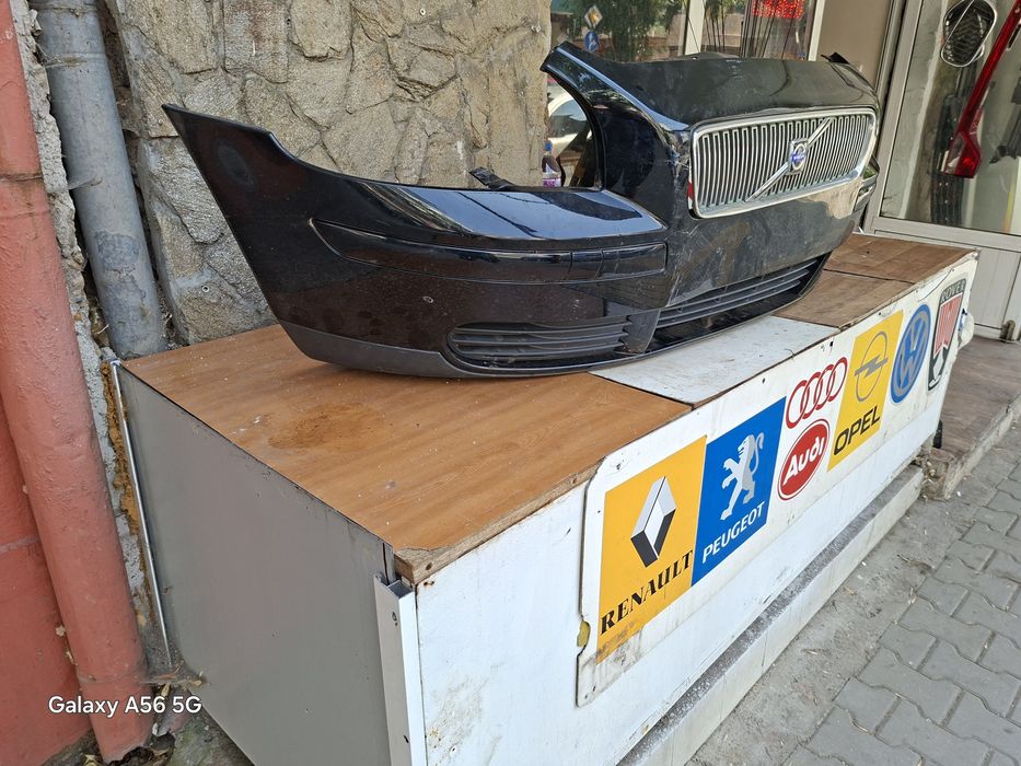 Оригинална предна броня Volvo V50