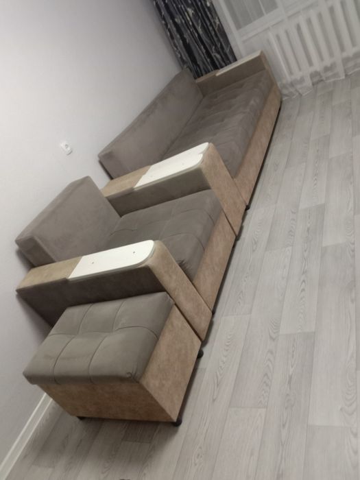 Продам мягкии уголок