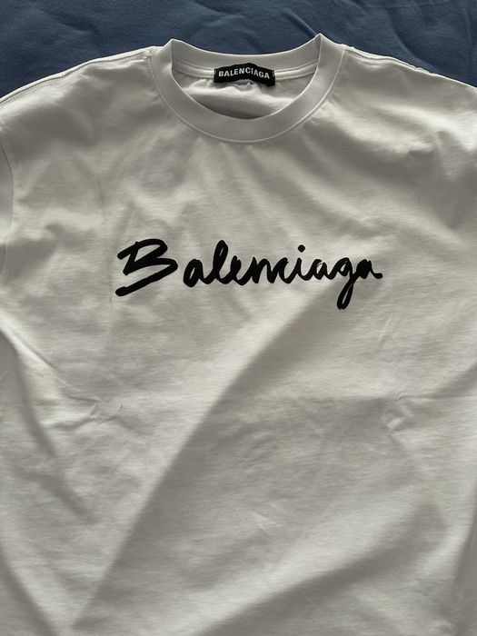 Тениска на Balenciaga S/M размер