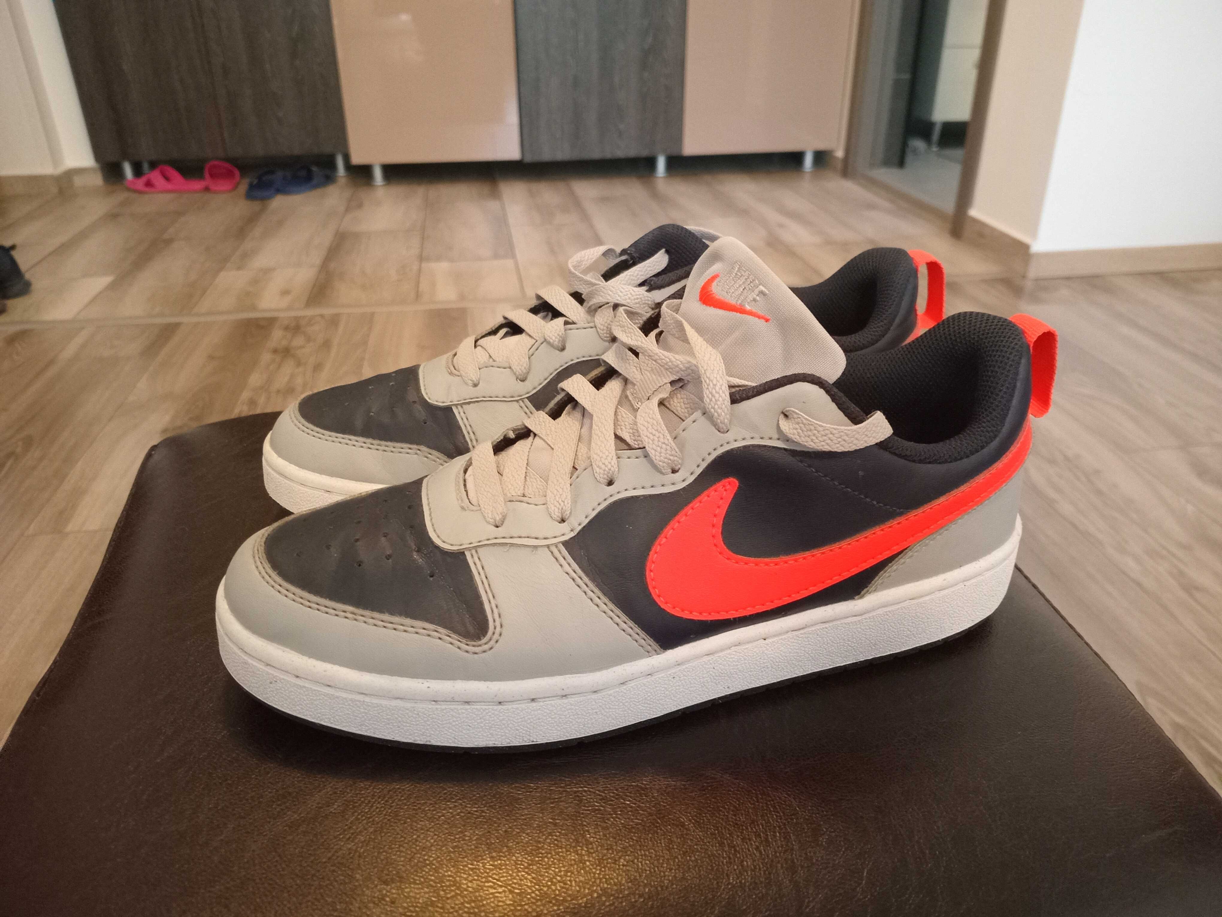 Adidasi Nike unisex in stare foarte buna, marimea 40