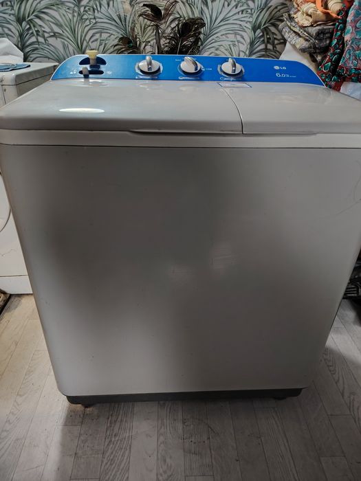 Продам стиральную машину полуавтомат LG