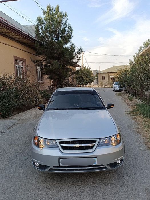 Nexia 2 dons 1.6 luks metan 4 pok sotiladi