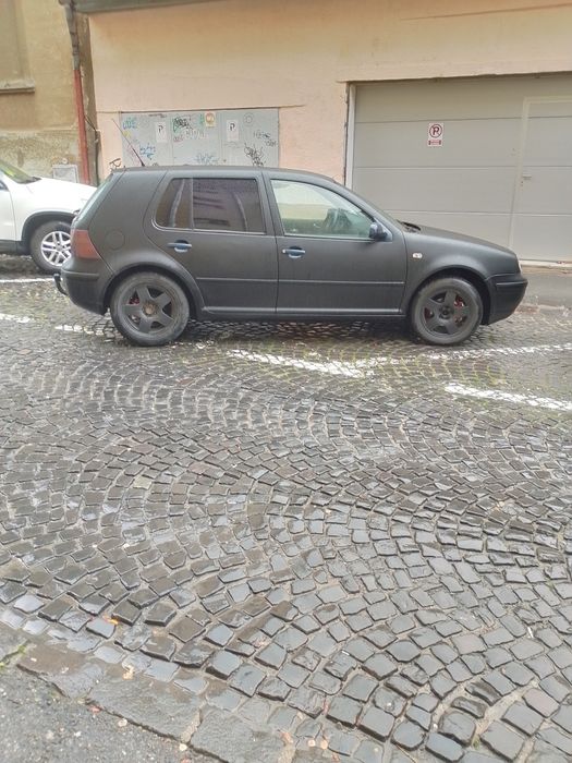 Vând golf 1.4 16valve