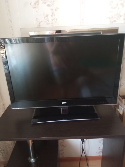 Продам телевизор LG в хорошем рабочем состоянии