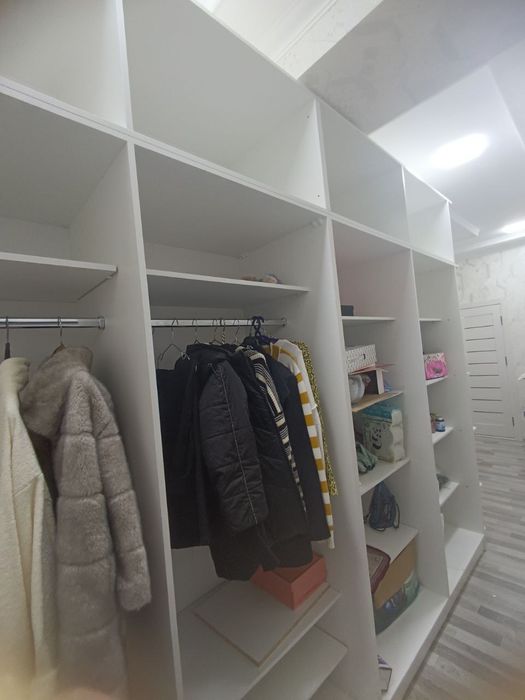 Chilonzor 19 da kv bor 42 kvadratik hamma sharoitlar bor