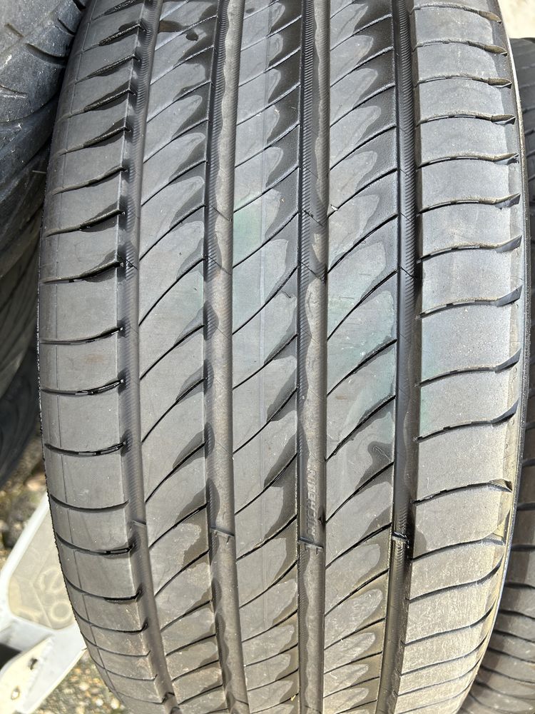 3 летни гуми Michelin 215 55 18