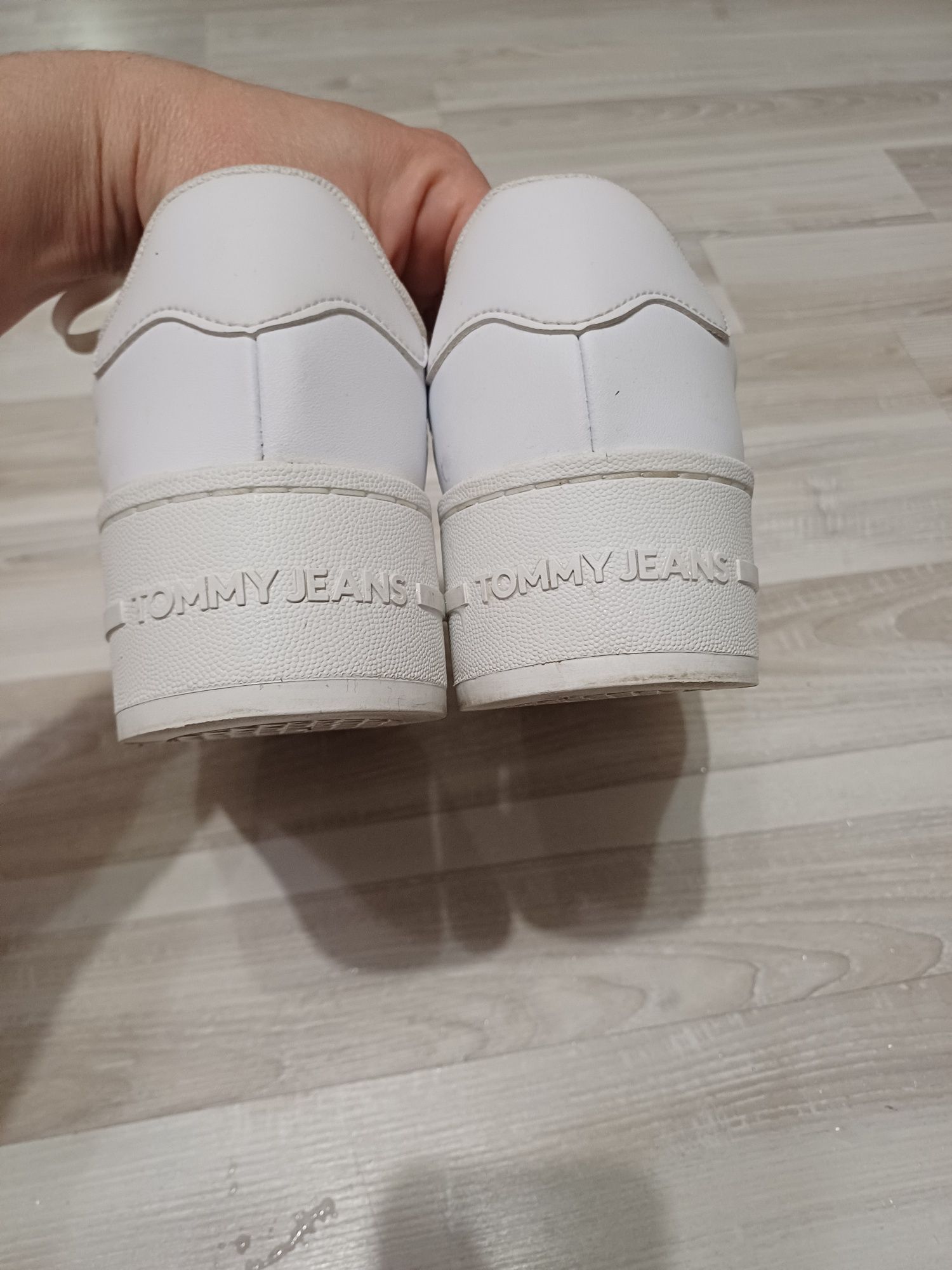Tommy Jeans
Сникърси Tjw Flatform Ess