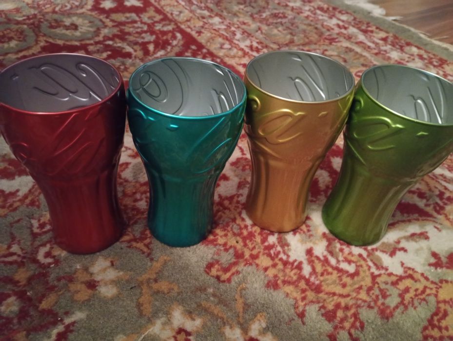 Pahare colorate noi