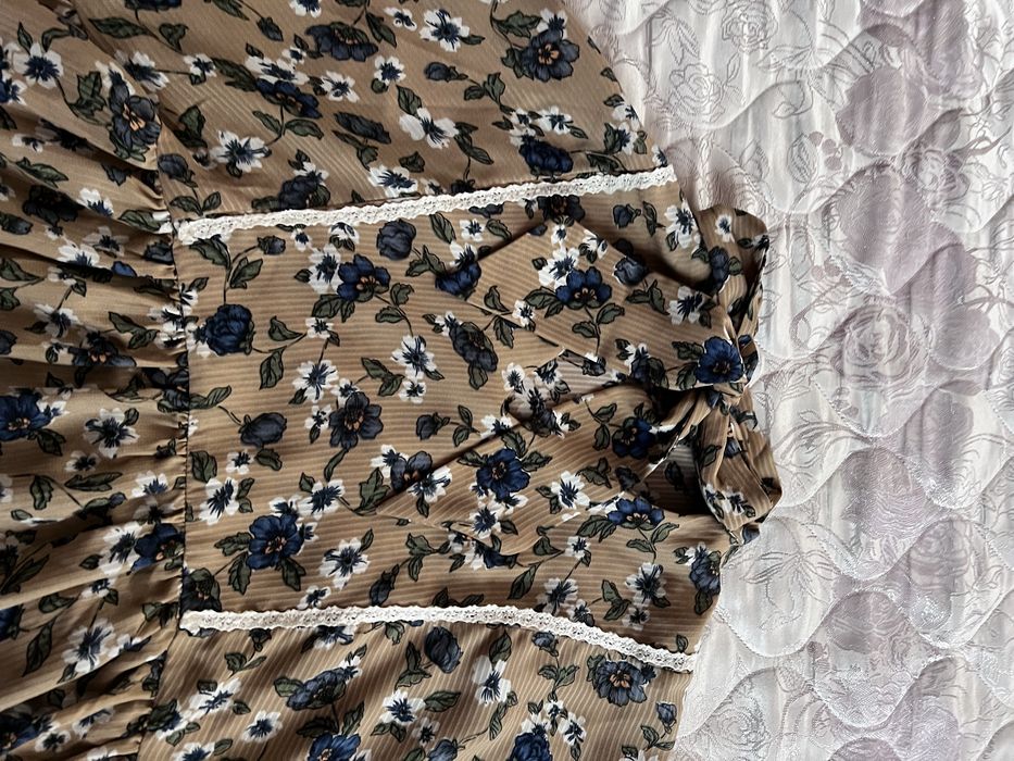 Свободна риза на цветя