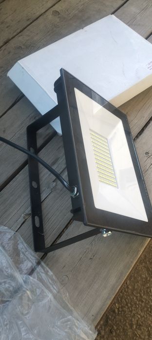 Прожектор светодиодный