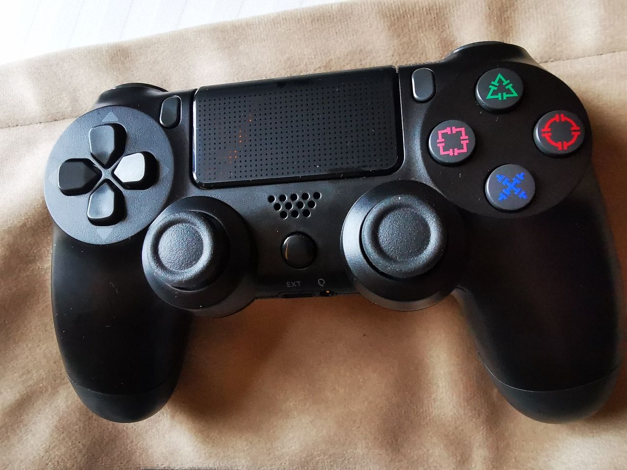 Controller PS4 wireless cu vibratii