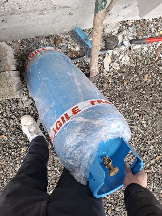 Vand butelie 50 litri cumpărată de noua se poate pune la centrala