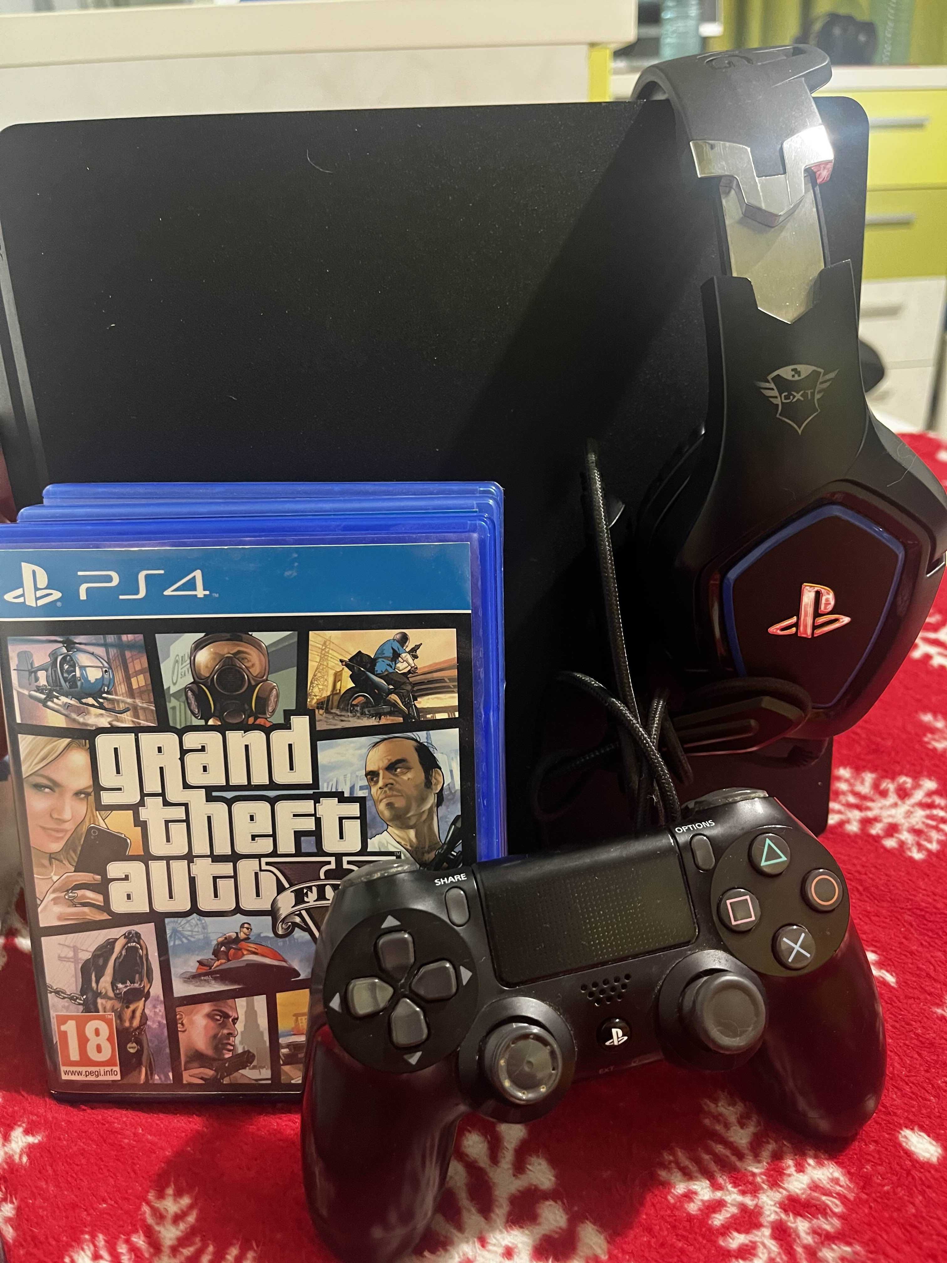 Play station 4 Супер запазен използван половин година!!!