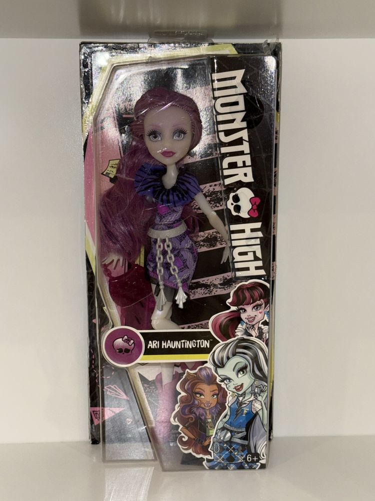 Кукла Monster High Ari Hauntington «First Day Of School».