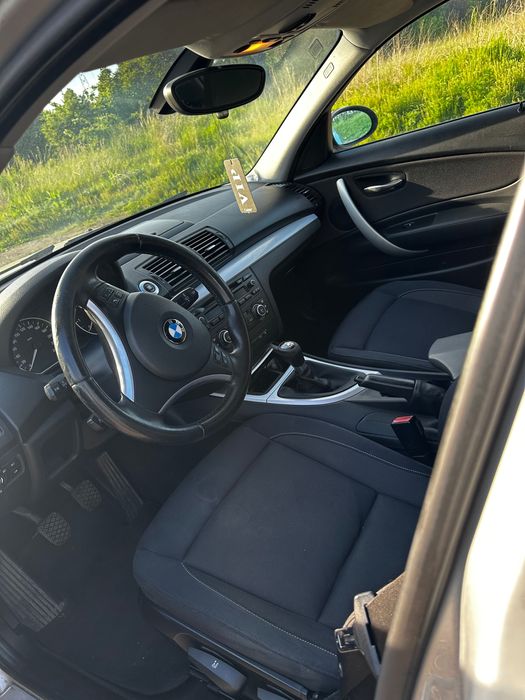 Лек автомобил BMW