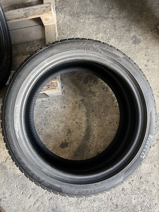 4 anvelope de iarna 245/40/18 Pirelli!