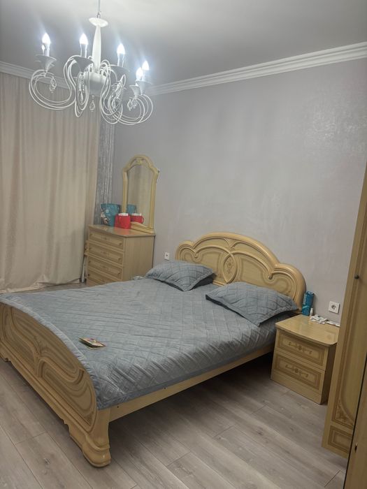 Отдам даром кровать комод и тумбочки