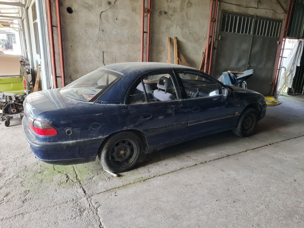 Opel omega на части