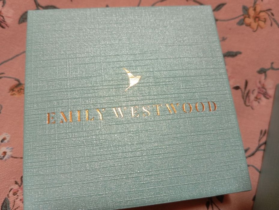 Нова гривна от медицинска стомана на Emily Westwood