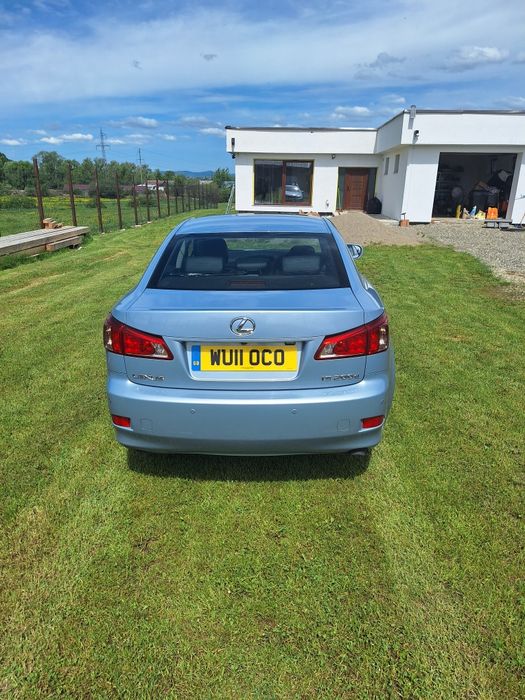 Lexus is 200 volan dreapta