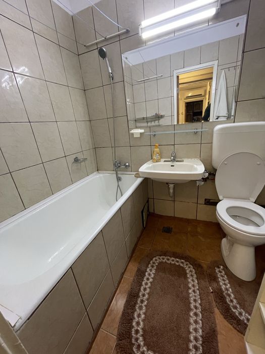 De inchiriat apartament 2 camere decomandat, str. Huedin,sector 4 !!!