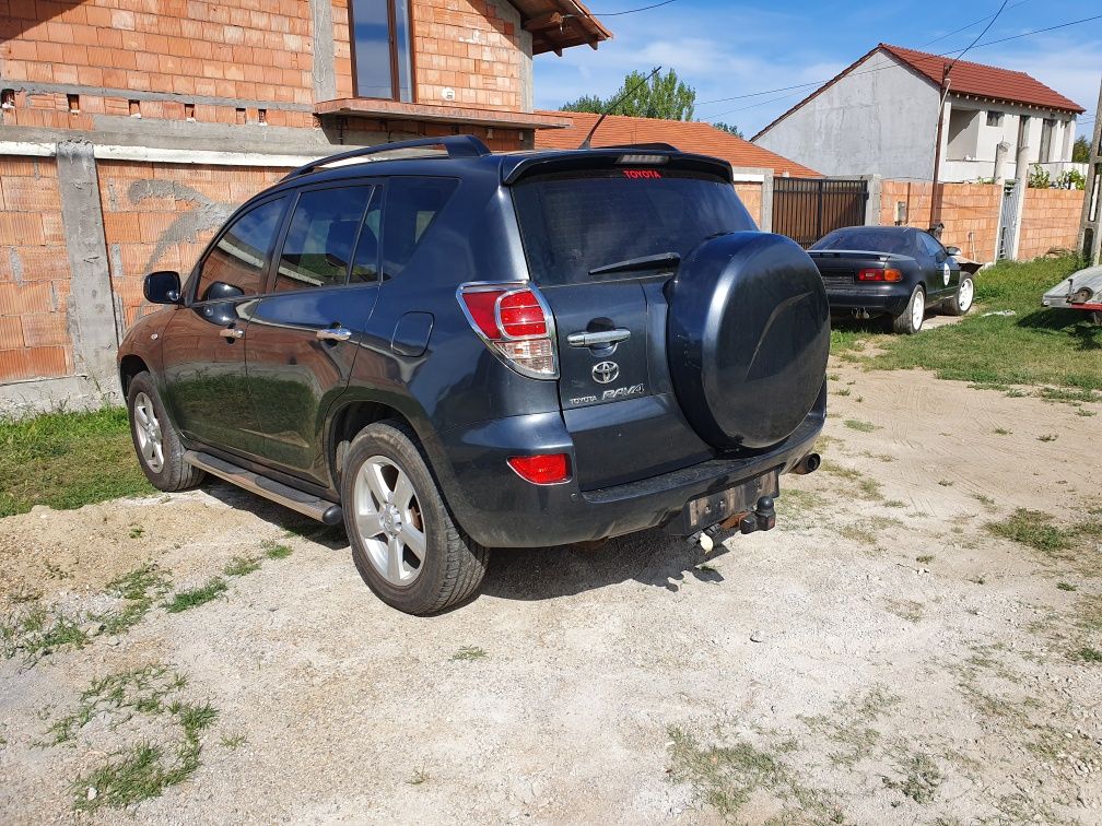 Dezmembrez Toyota Rav 4 2007 2.2 diesel D4D 136 cp