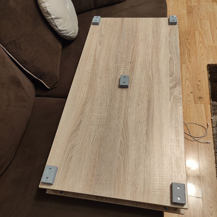 Vând comoda TV 101x50,7x42 cm