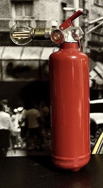 Lampa extinctor veioza stingator incendii corp iluminat bec retro
