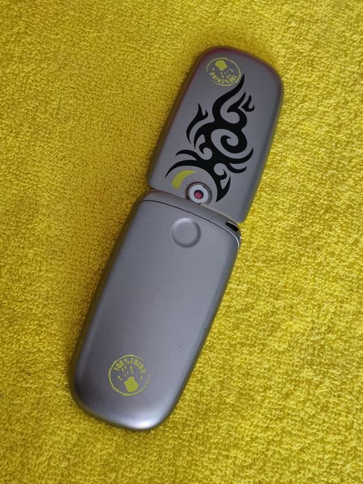 Telefon Alcatel cu clapeta cu incarcator