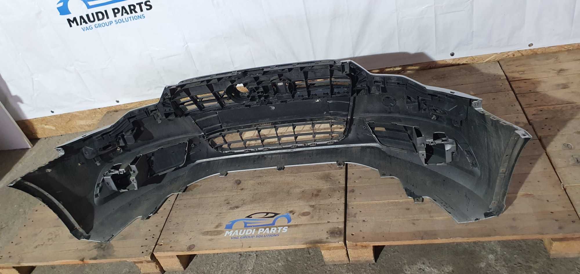 GRILA Bara fata Audi A6 C7