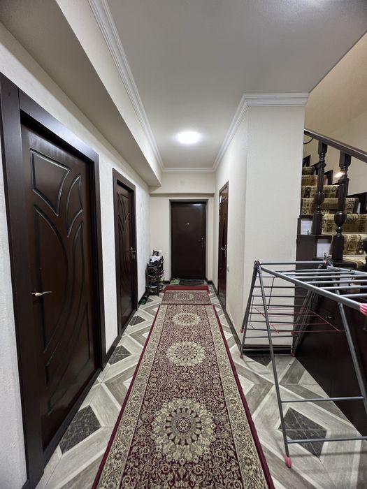 Замона туйхона рупарасида 1 этаж 90 квадрат 3 хона