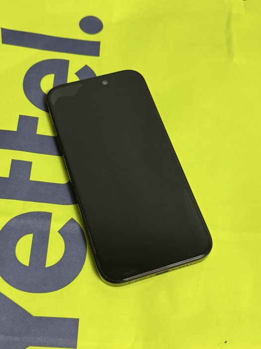 КАТО НОВ 256GB iPhone 15 Pro Yettel Гаранция 2026 Black / Черен