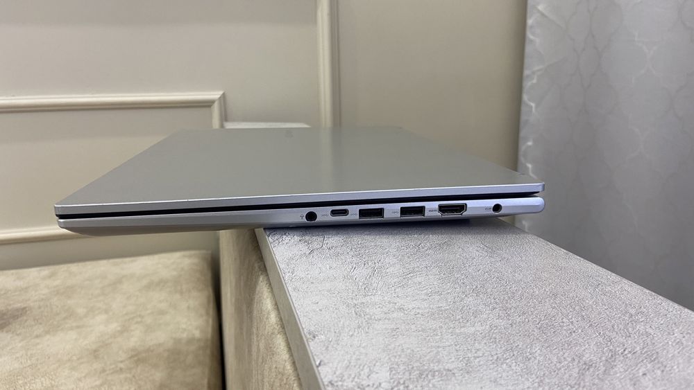 Продаю ноутбук Asus Vivobook