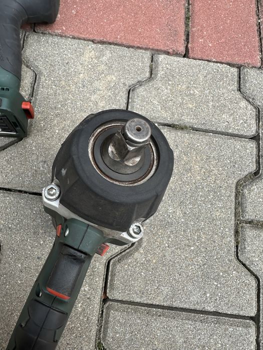 Masina de insurubat cu impact Metabo SSW 18 LTX 800 BL