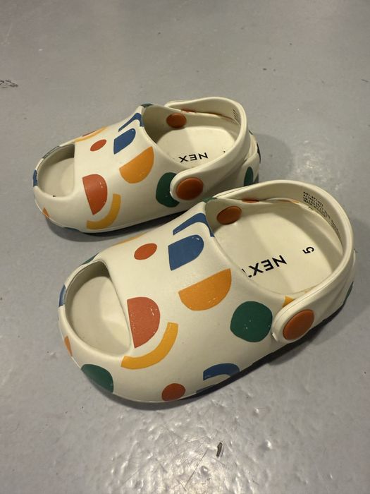 Papuci Next noi, nr 5, nepurtati