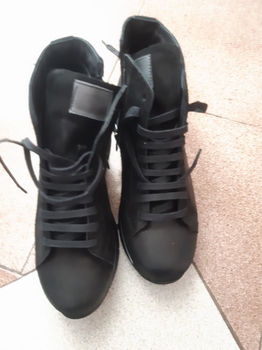 Маратонки, боти за сезона.40 номер.