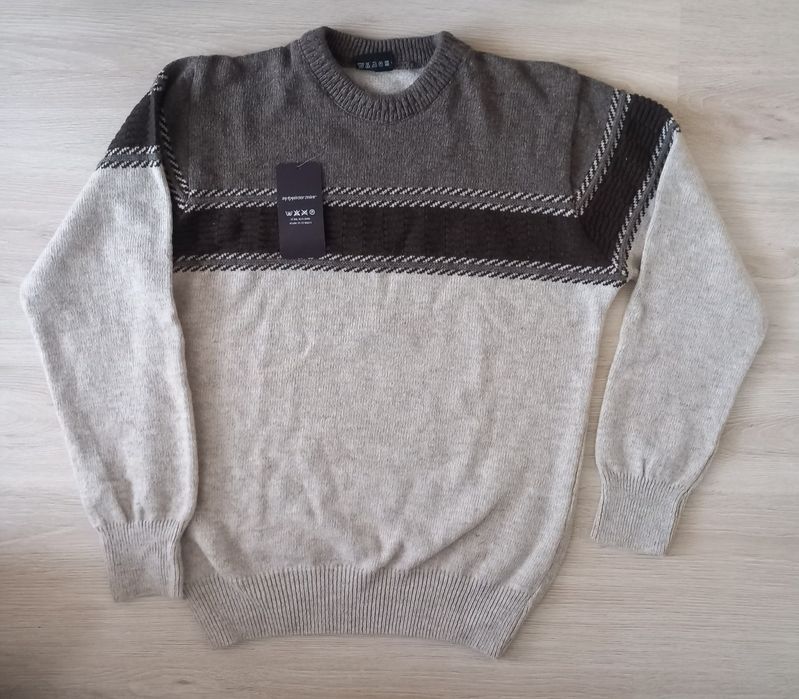 Мъжки пуловер размер  М