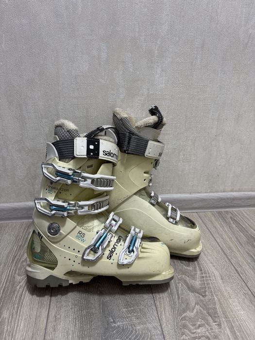 Горнолыжные ботинки