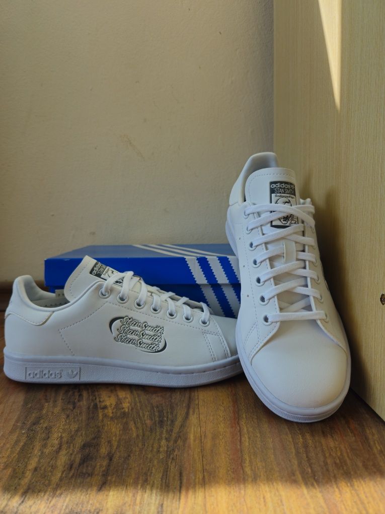 Кецове Adidas Stan Smith J