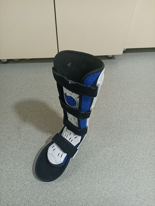 Ortez.  Gips o'rniga