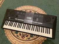 Продам синтезатор Yamaha PSR E423