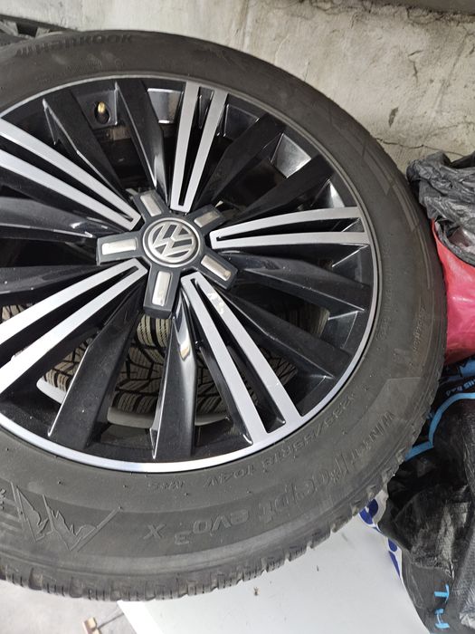 Зимни гуми 18 55 235 HANKOOK winter I cept evo3 X дот 22