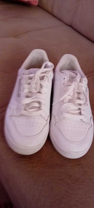 Продавам маратонки Adidas continental 80W естествена кожа