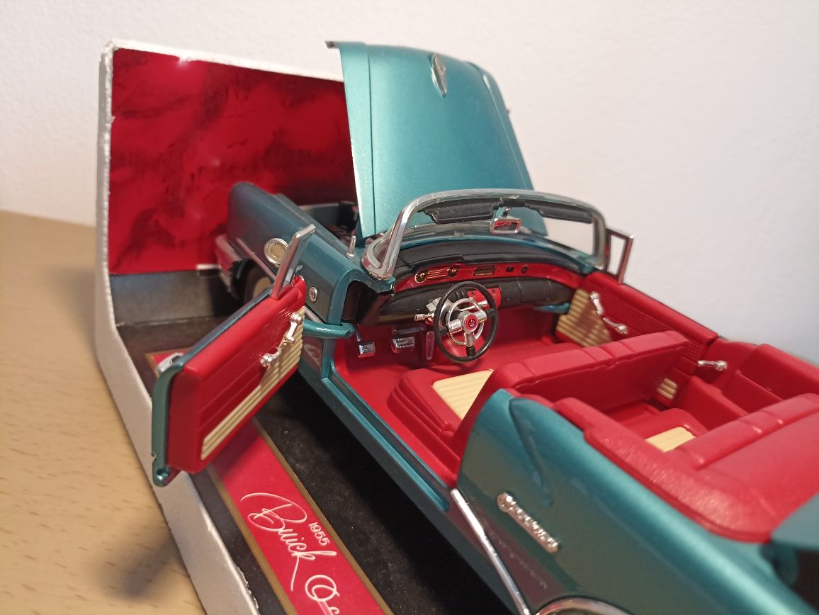 Buick 1955, macheta auto Scara 1:18, mira